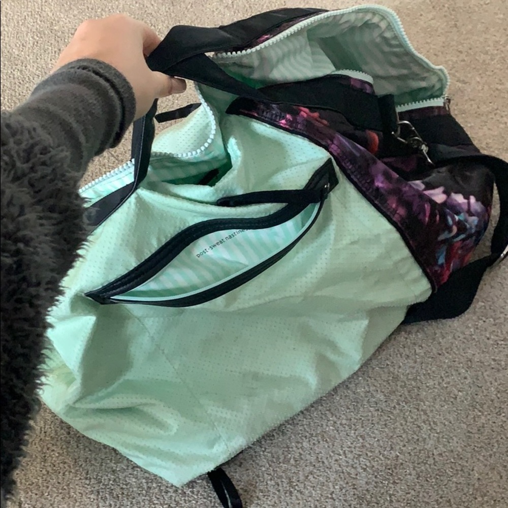 Lululemon duffel bag